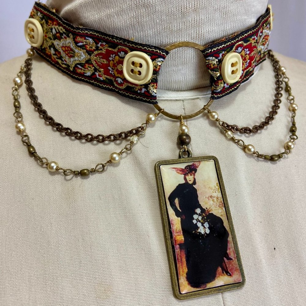 Boho Witchy Bronze & Pearl Medallion Choker Necklace